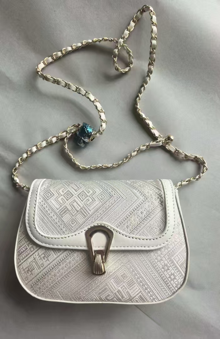 shoulder bag